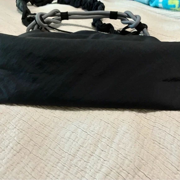 Lululemon Convertible Crossbody- Black - Picture 9 of 11